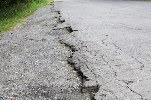 Edge Cracks