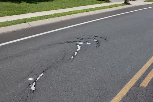 Slippage Cracks