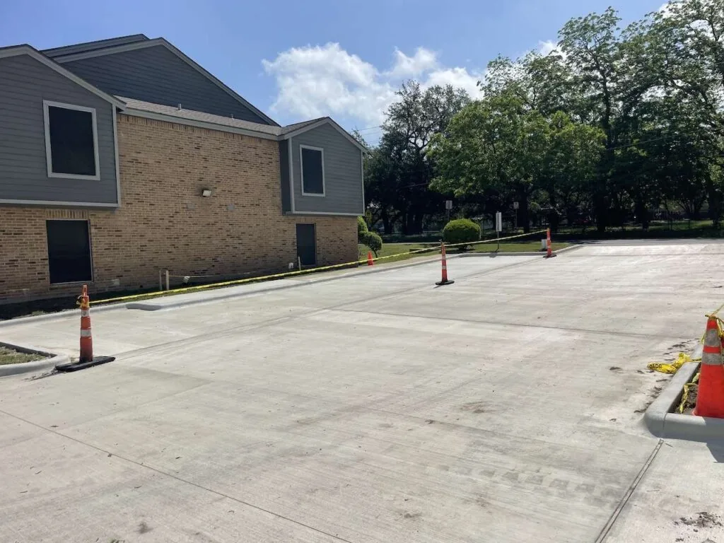What Is the Lifespan of an Austin Concrete Parking Lot?