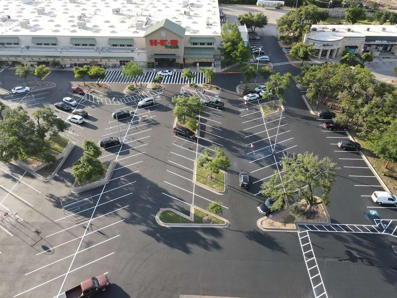 Read more about the article Average Asphalt Sealcoating Drying Time