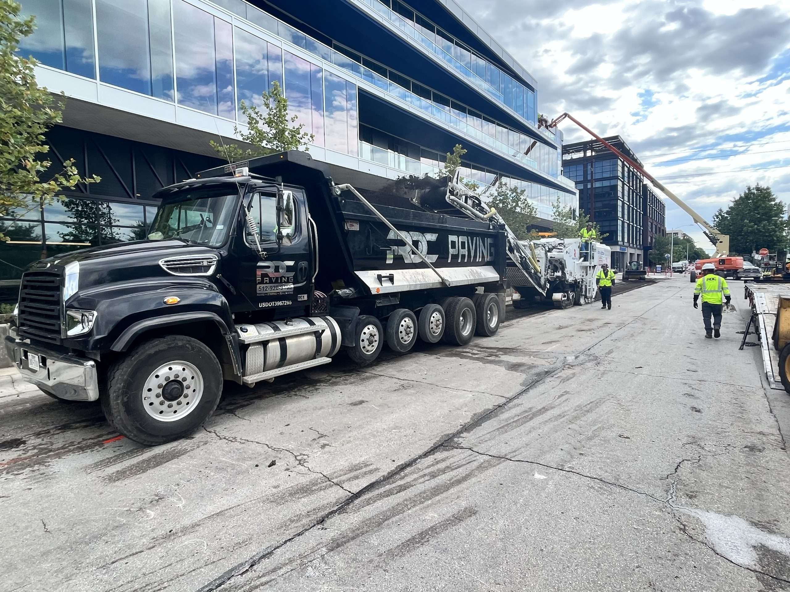 Read more about the article The Austin Guide for Asphalt Milling Preparation