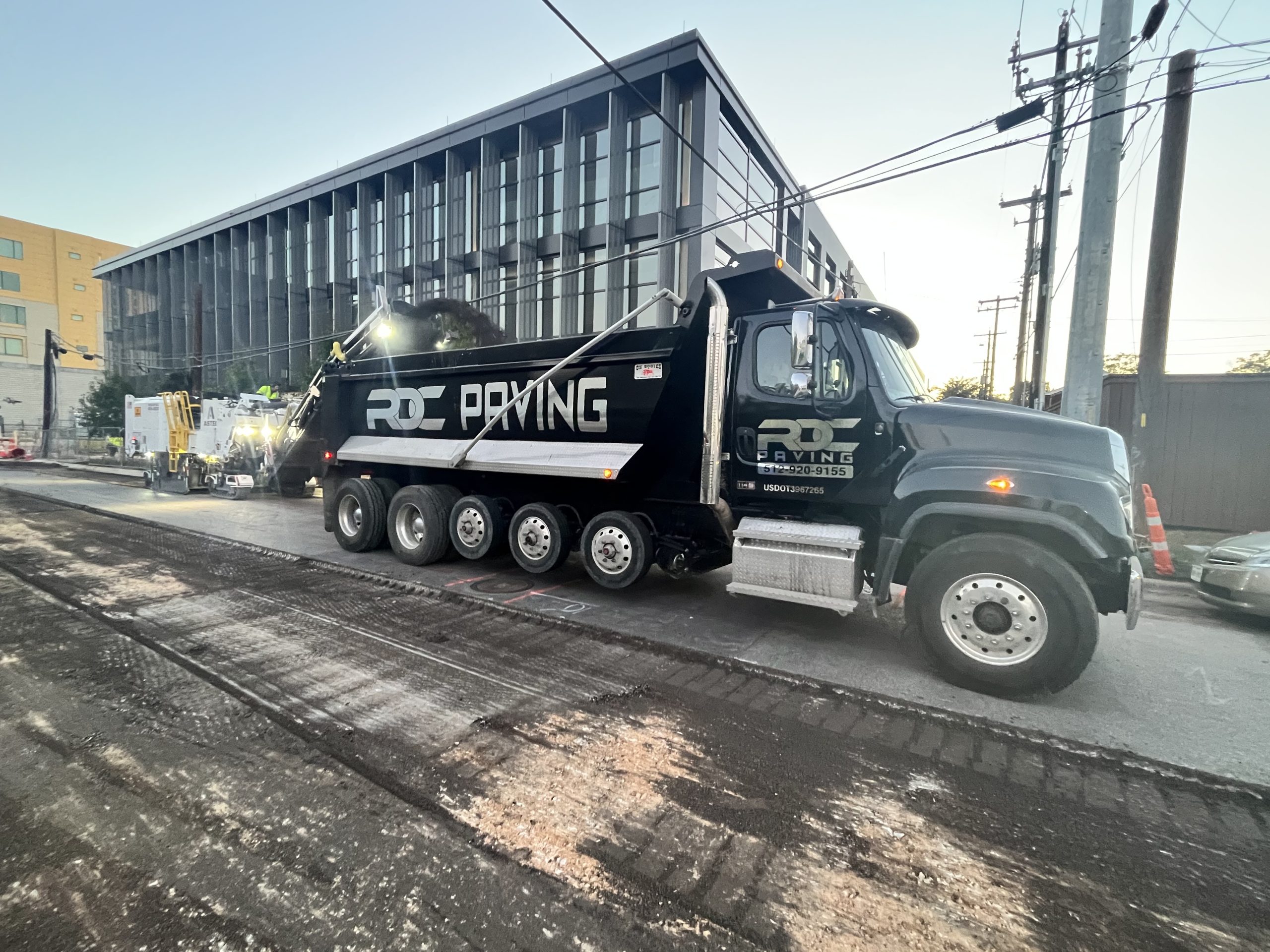 Read more about the article Asphalt Paving in Austin – Difference Between A Good Job VS A Bad Job