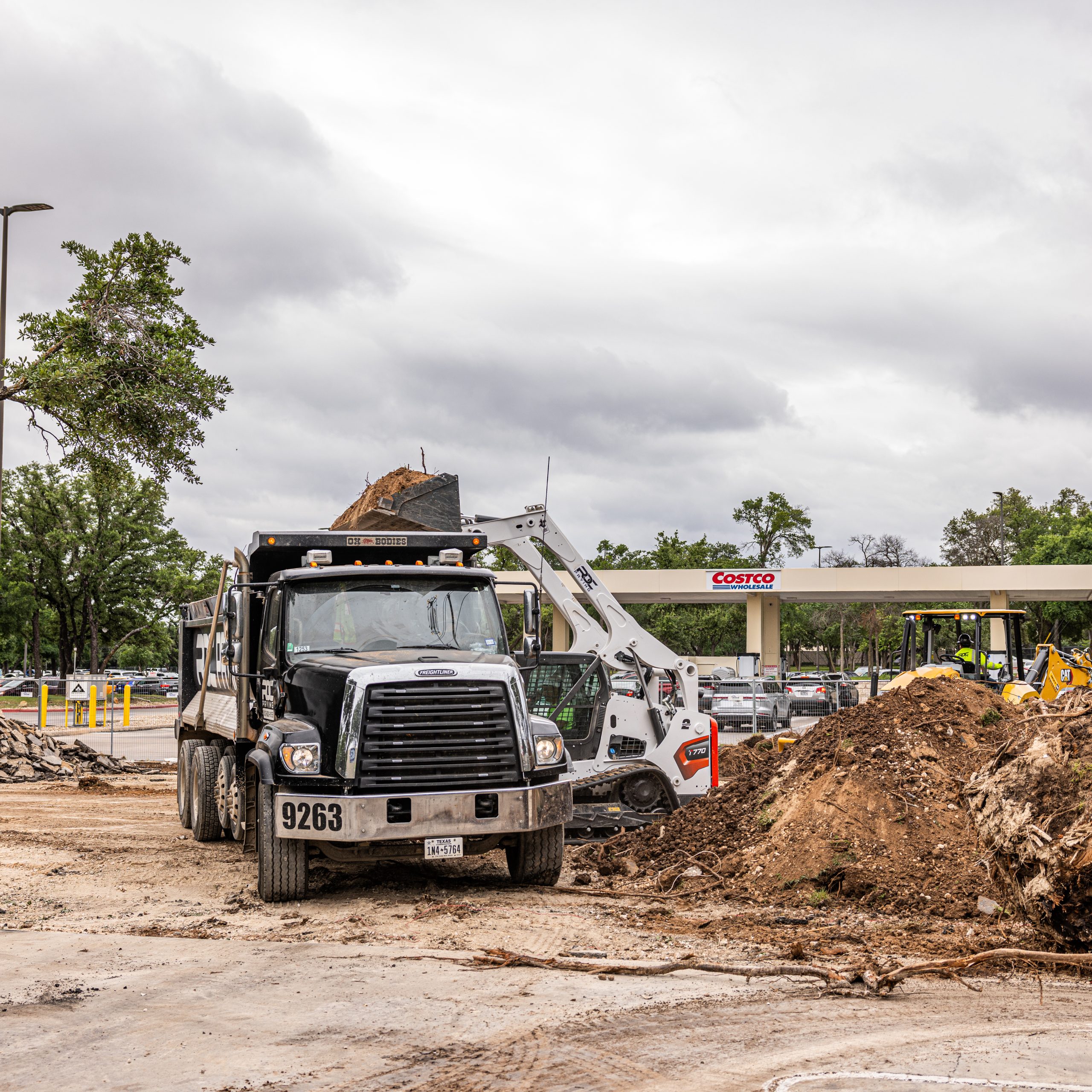 Read more about the article Concrete Repair In Commercial Settings – Austin Concrete Contractor