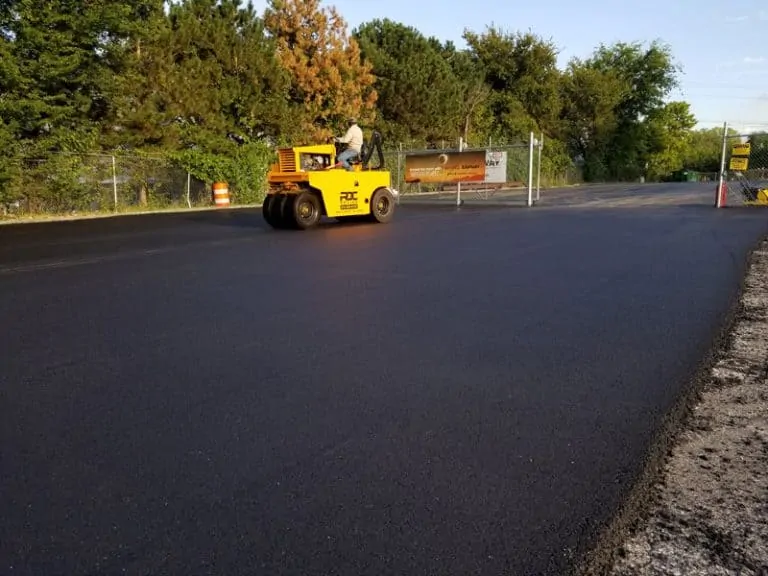 Read more about the article Austin Paving Company – Why Choose Asphalt?