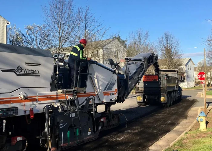 Asphalt Milling truck